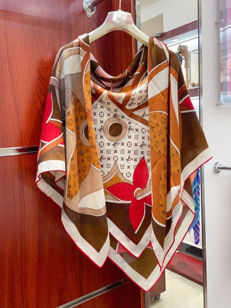 Streetwear Scarf LV 328778 SIZE:135*135cm