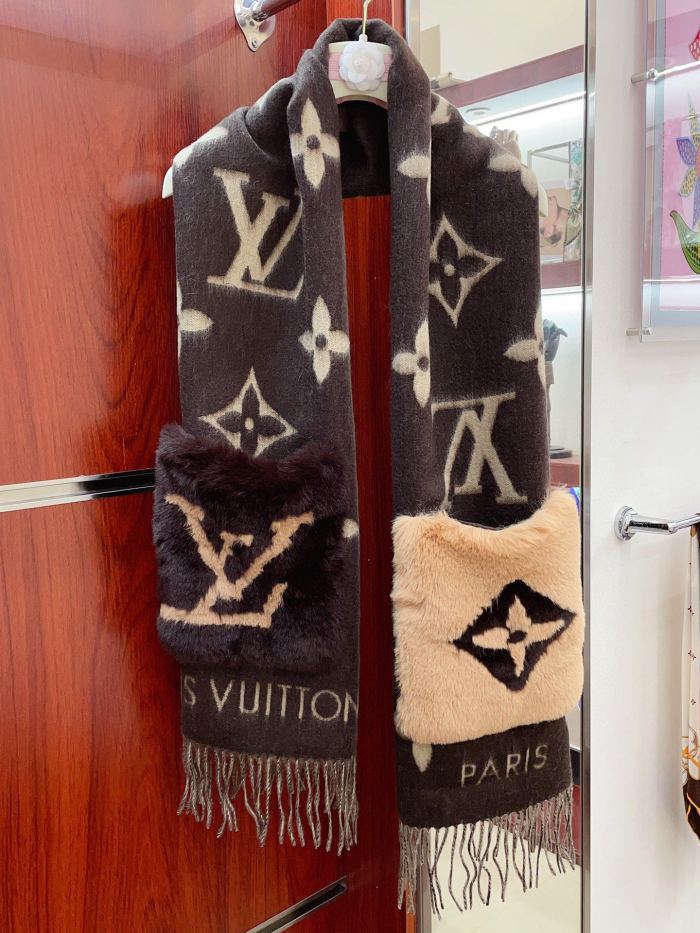 Streetwear Scarf LV 328793 SIZE:190 x 46cm