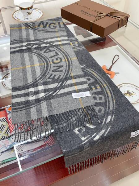 Streetwear Scarf Burberry 328790 SIZE:30*180cm