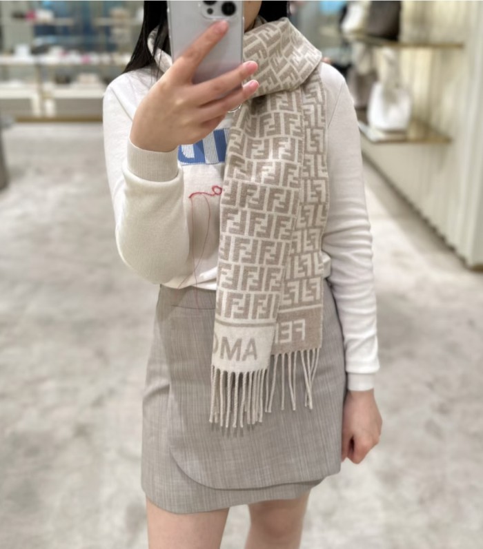 Streetwear Scarf FENDI  328753 SIZE:30x180cm