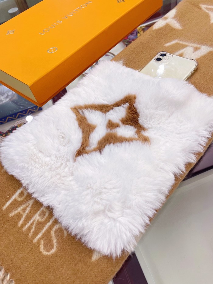 Streetwear Scarf LV 328792 SIZE:190 x 46cm