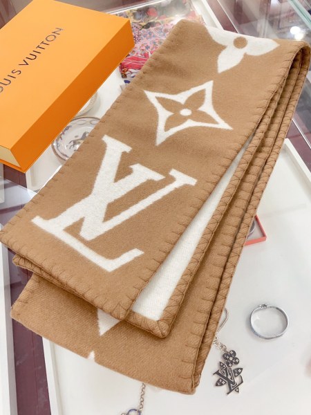 Streetwear Scarf LV 328765 SIZE:240*26cm
