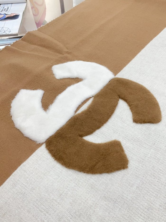 Streetwear Scarf CHANEL  328787 SIZE:70*200cm