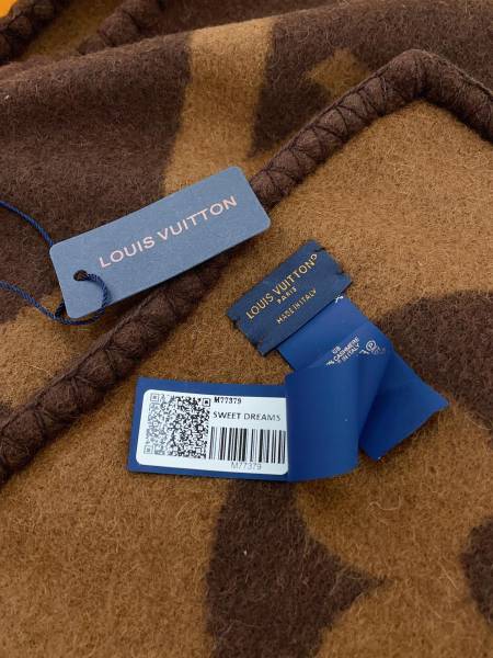 Streetwear Scarf LV 328766 SIZE: 240*26cm 