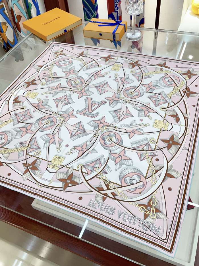 Streetwear Scarf LV 328783  SIZE:90cm*90cm