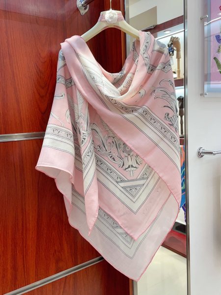 Streetwear Scarf BURBERRY  328740 SIZE:140cm*140cm