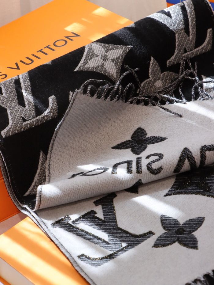 Streetwear Scarf LV 328727 SIZE:32*180cm
