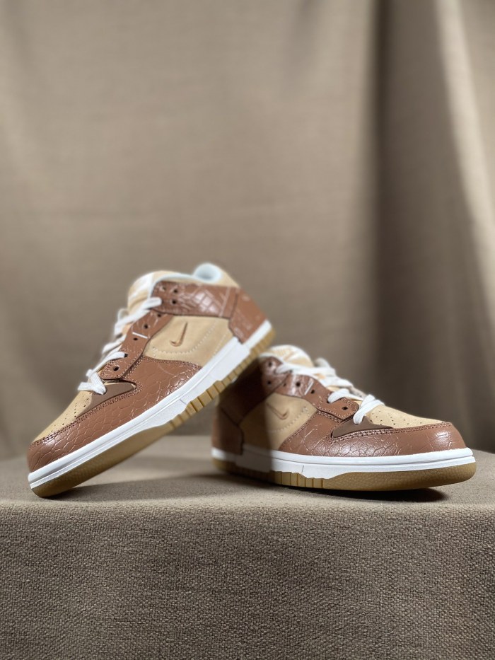 Nike Dunk Low Disrupt 2 SE Mineral Clay (W)