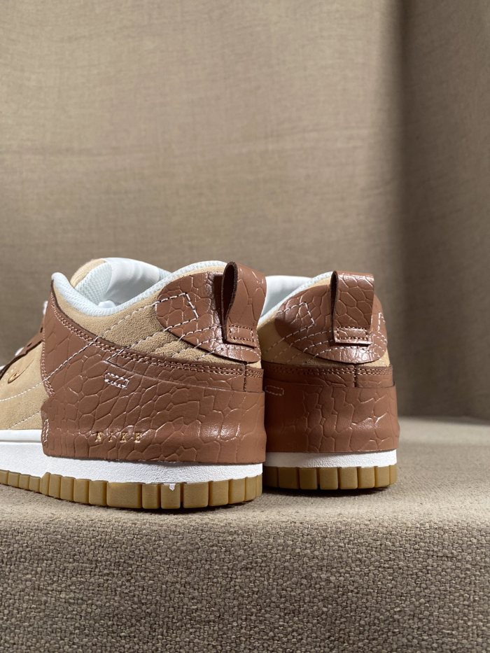 Nike Dunk Low Disrupt 2 SE Mineral Clay (W)
