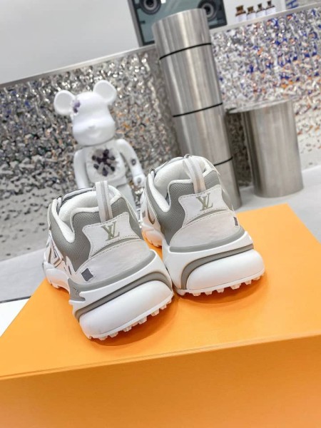 Louis Vuitton LV Runner Tatic Sneaker White