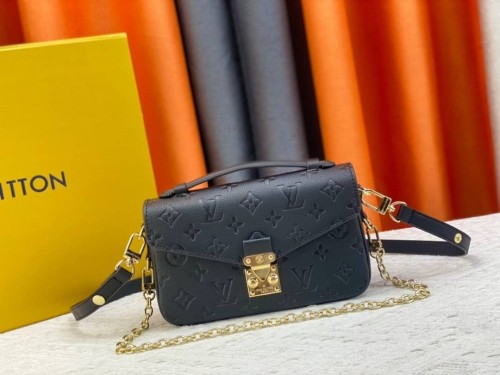 Louis Vuitton Pochette Métis East West M46595 size 21.5*13.5*6 cm