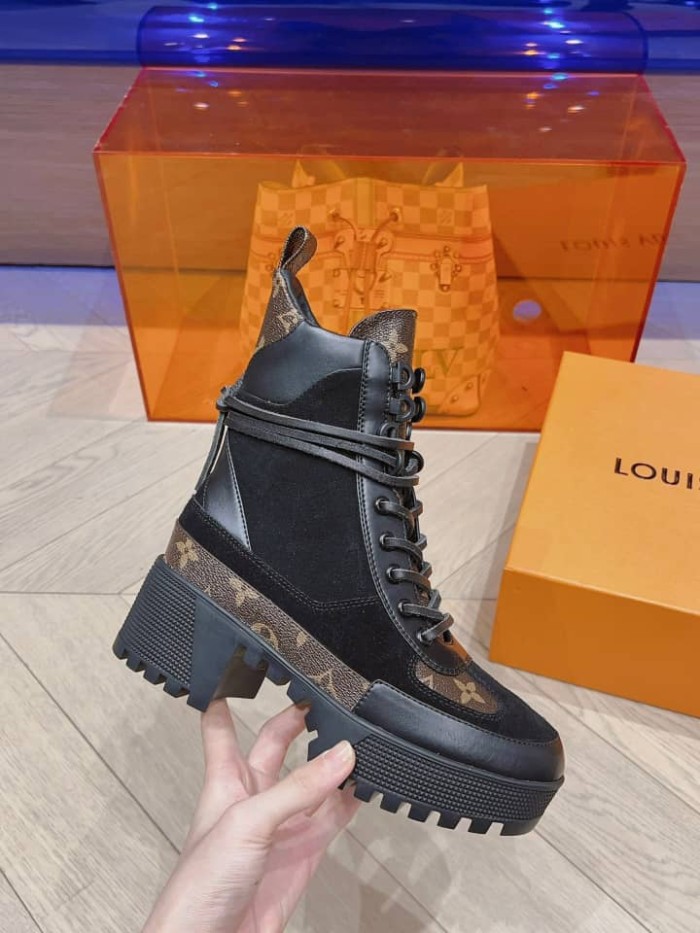 Louis Vuitton Laureate Desert Boot Black