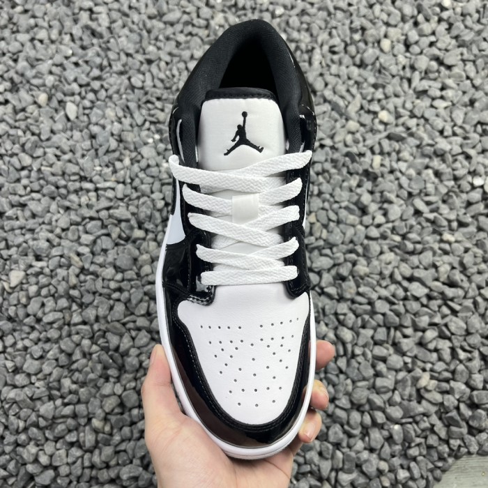 Jordan 1 Low SE Concord