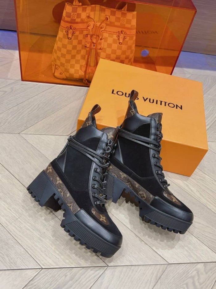 Louis Vuitton Laureate Desert Boot Black