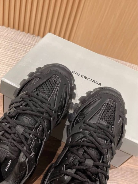 Balenciaga Track Clear Sole Black