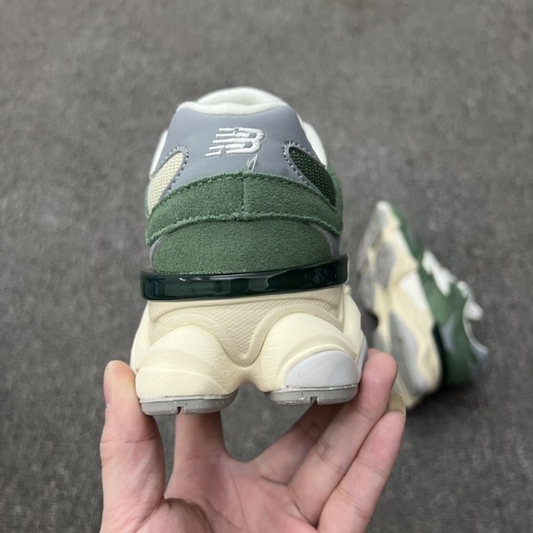 New Balance 9060 Nori