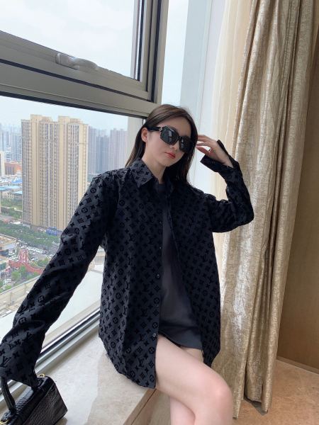  Clothes Louis Vuitton 1198