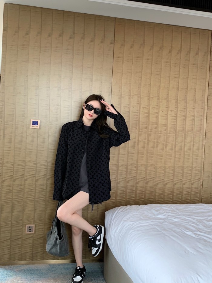  Clothes Louis Vuitton 1198