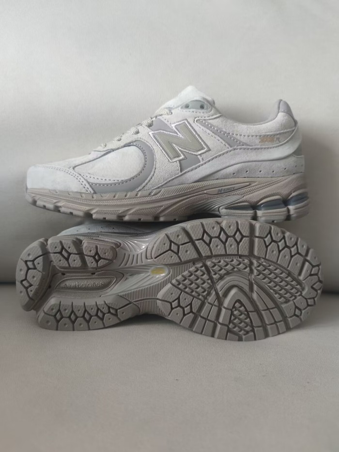 New Balance 2002R Deep Taupe