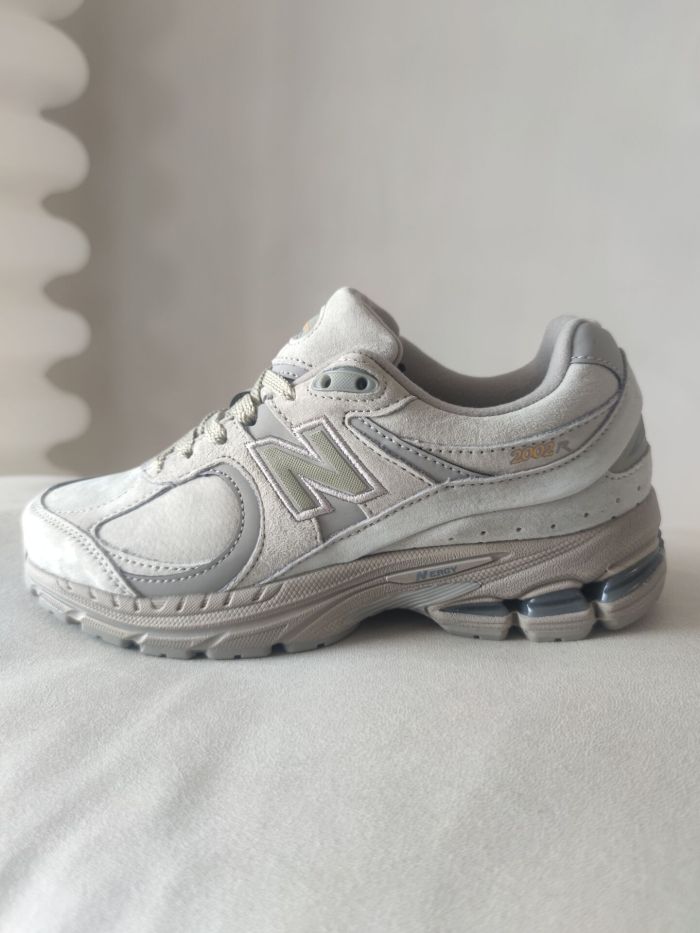 New Balance 2002R Deep Taupe