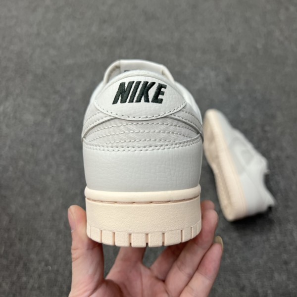 Nike Dunk Low Premium Light Orewood Brown