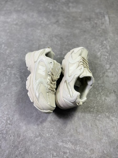 New Balance 530 Moonbeam