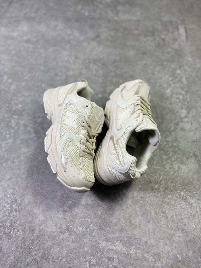 New Balance 530 Moonbeam