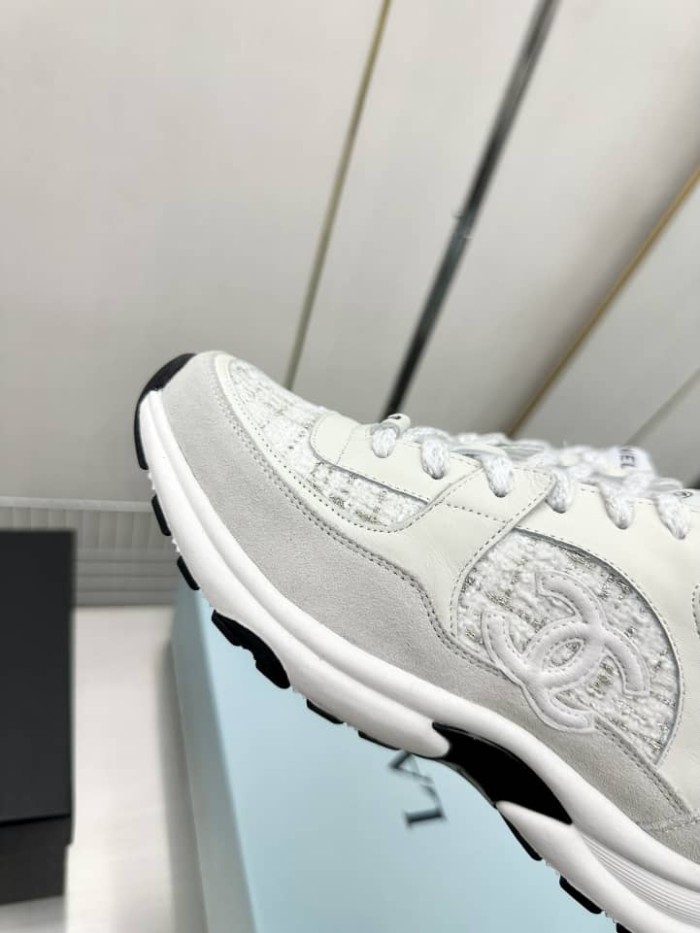 Chanel Wmns CC Logo Sneaker White Silver