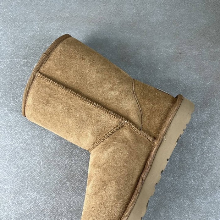 UGG Classic Short Boot Chestnut