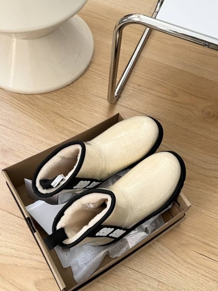 UGG Classic Clear Mini Boot Natural Black (Women's)