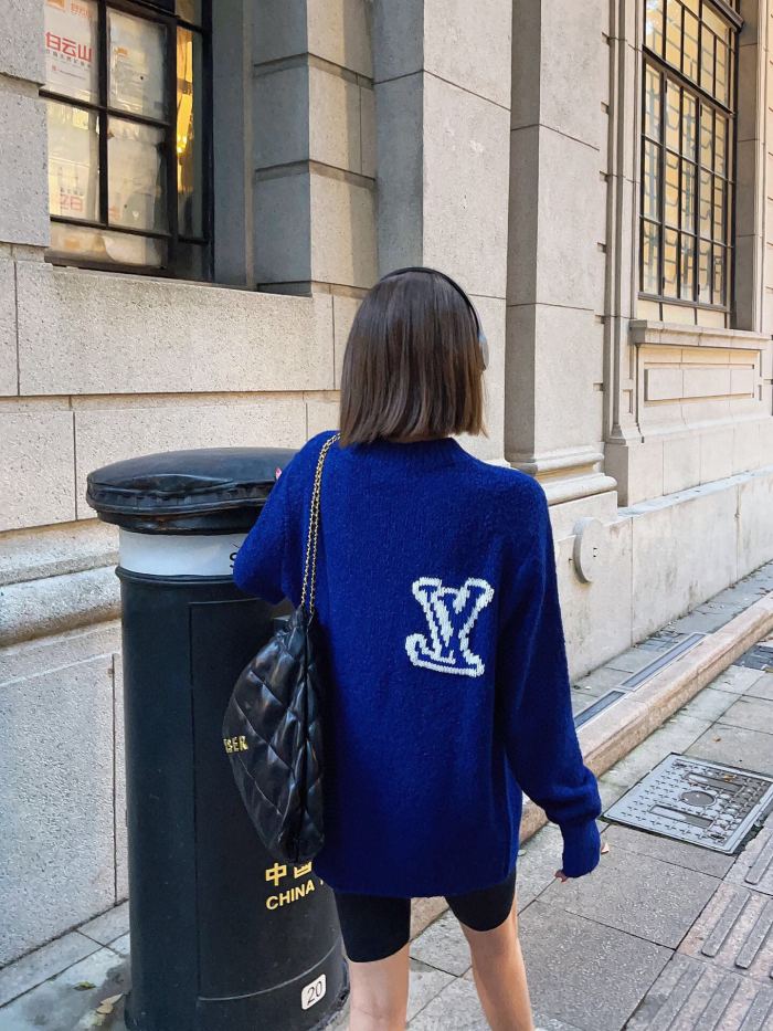  Clothes Louis Vuitton 1251