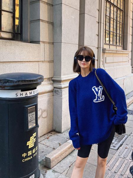  Clothes Louis Vuitton 1251