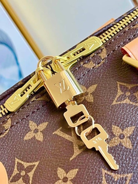 Handbag Louis Vuitton M41414 size 55*31*24 cm