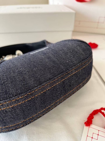 Handbag Alexander McQueen hobo size 20*12*8 cm size 30*18*7 cm