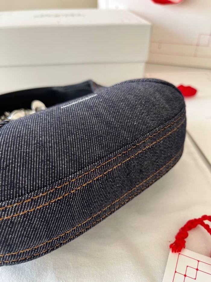 Handbag Alexander McQueen hobo size 20*12*8 cm size 30*18*7 cm