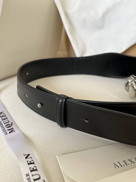 Handbag Alexander McQueen hobo size 20*12*8 cm size 30*18*7 cm