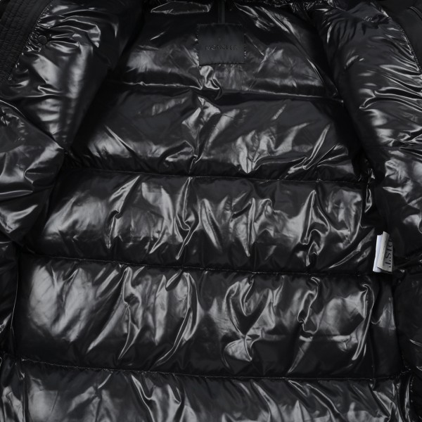 Moncler Logo embossed Padded Jacket