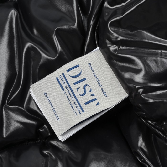 Moncler Logo embossed Padded Jacket