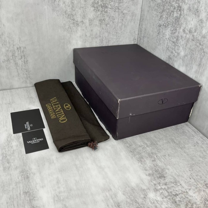 Valentino Garavani Vlogo Pace low-top sneaker in split leather, fabric and calfskin