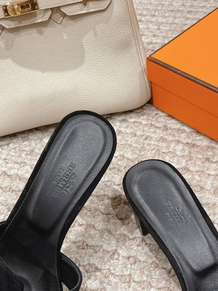 Hermès Oasis sandal Black leather sole