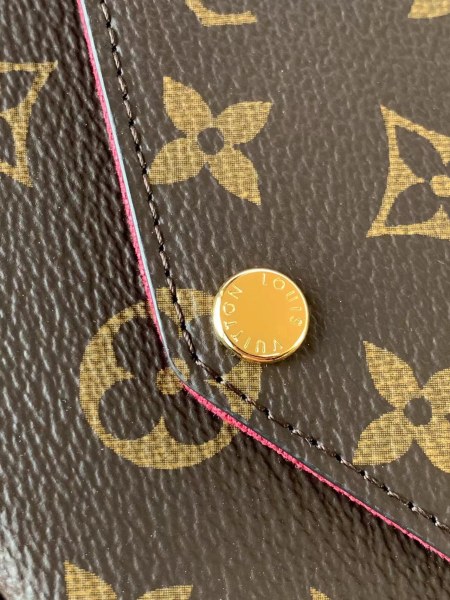 Handbag Louis Vuitton M81896 size 21*3*12 cm