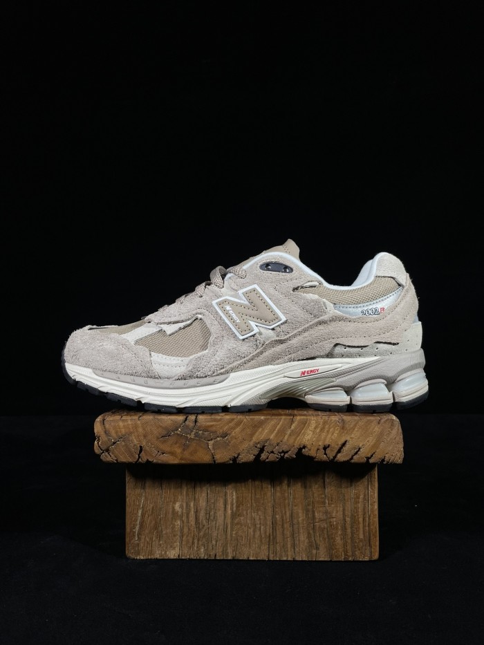 New Balance 2002R Protection Pack Driftwood