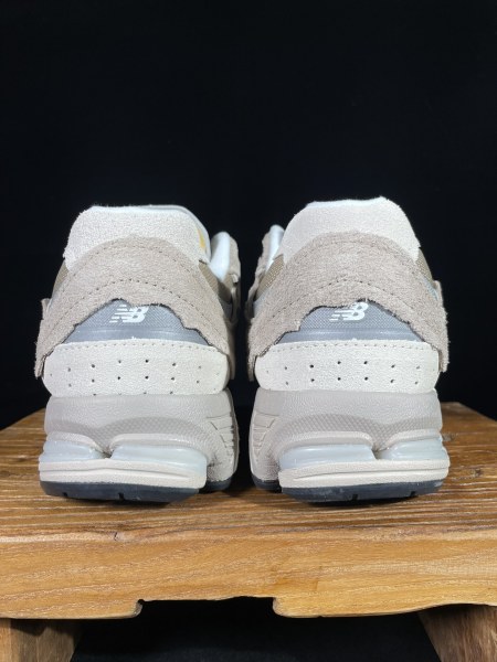 New Balance 2002R Protection Pack Driftwood