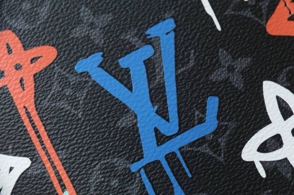 Handbag Louis Vuitton M81803 size  27 x 21 x 3 cm