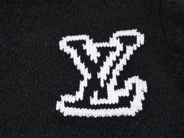 Clothes Louis Vuitton 1330