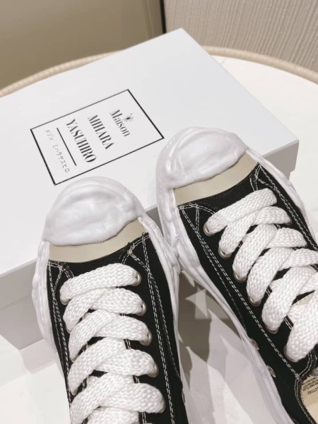 Maison Mihara Yasuhiro Hank OG Sole Canvas Low Black