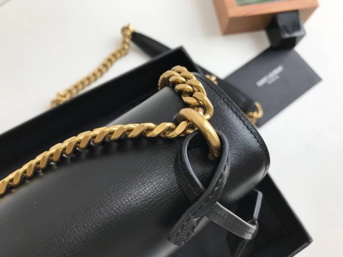 Handbags  SAINT LAURENT 442906 size 22-16-9 cm