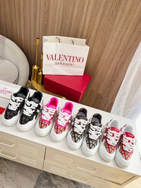 Valentino Garavani Low-Top One Stud XL sneakers 3Y2S0G37IFFKDC