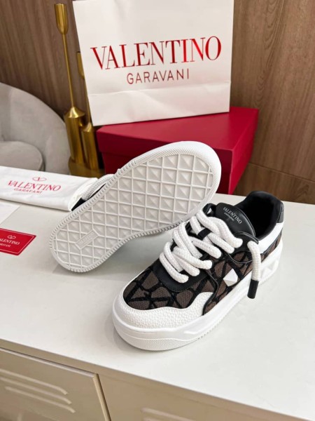Valentino Garavani Low-Top One Stud XL sneakers 3Y2S0G37IFFKDC