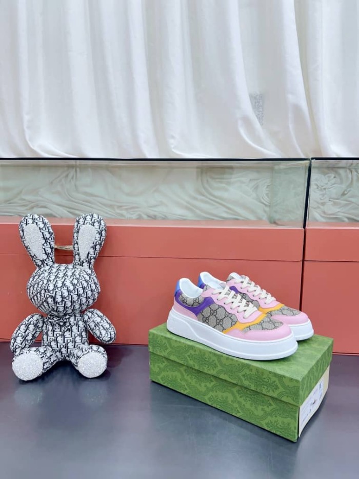 GUCCI GG Sneakers Beige Women's